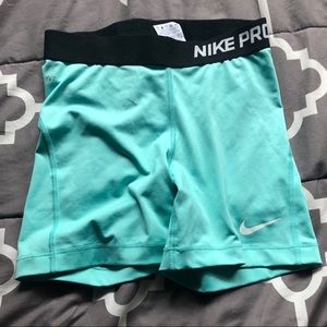 Nike pro size S